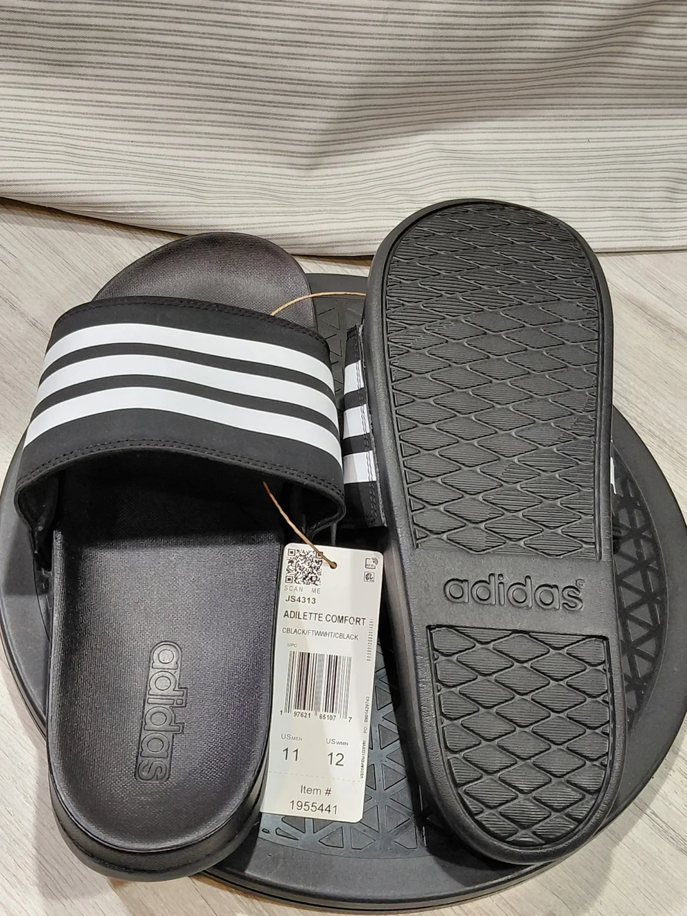 NWT Adidas Black/White Adilette Slide Sandals MENS 11 WOMENS 12